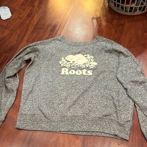 size large roots grey graphic crewneck